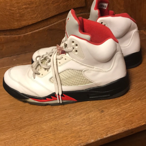 Retro Jordan 5 - Picture 3 of 4